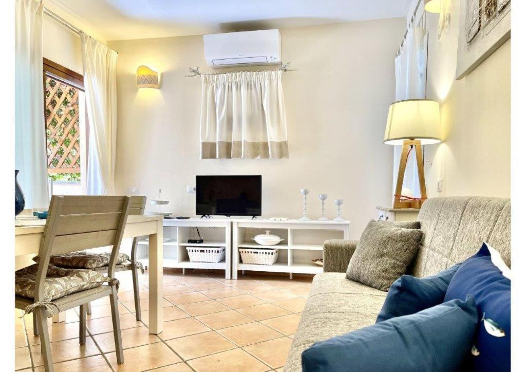 Apartamento Le Residenze Sul Mare B6 Porto Ottiolu Exterior foto