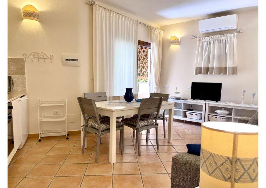 Apartamento Le Residenze Sul Mare B6 Porto Ottiolu Exterior foto