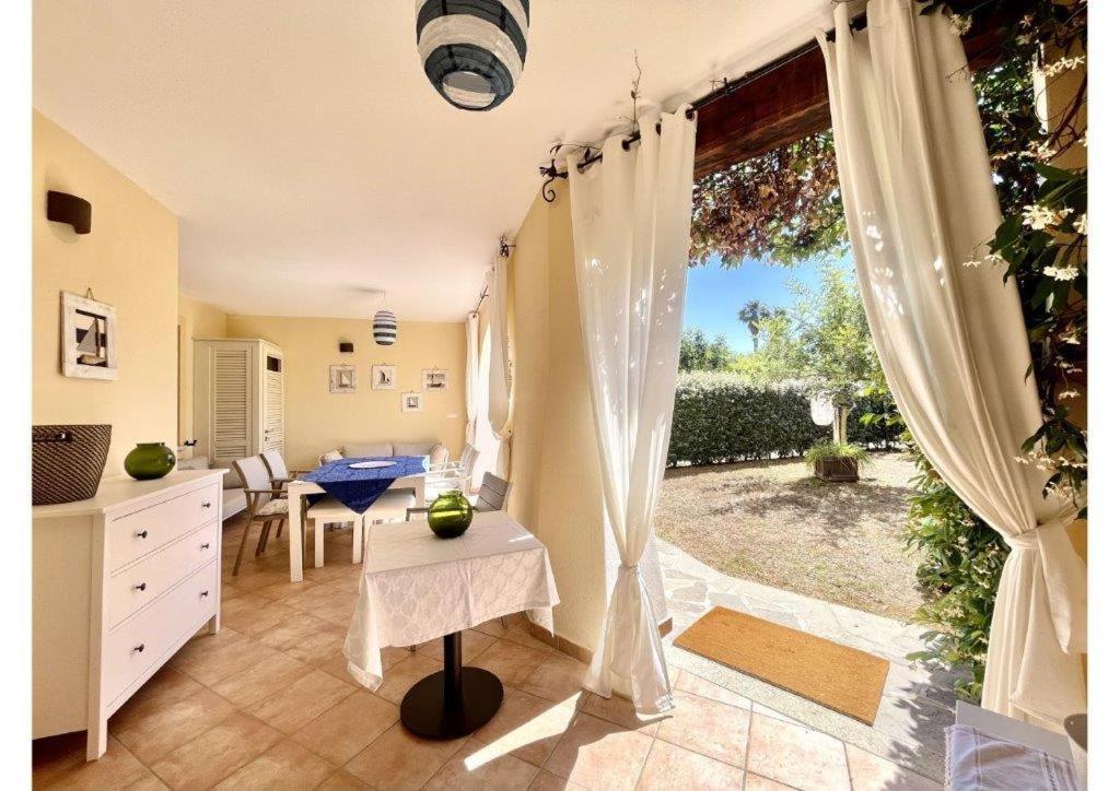 Apartamento Le Residenze Sul Mare B6 Porto Ottiolu Exterior foto